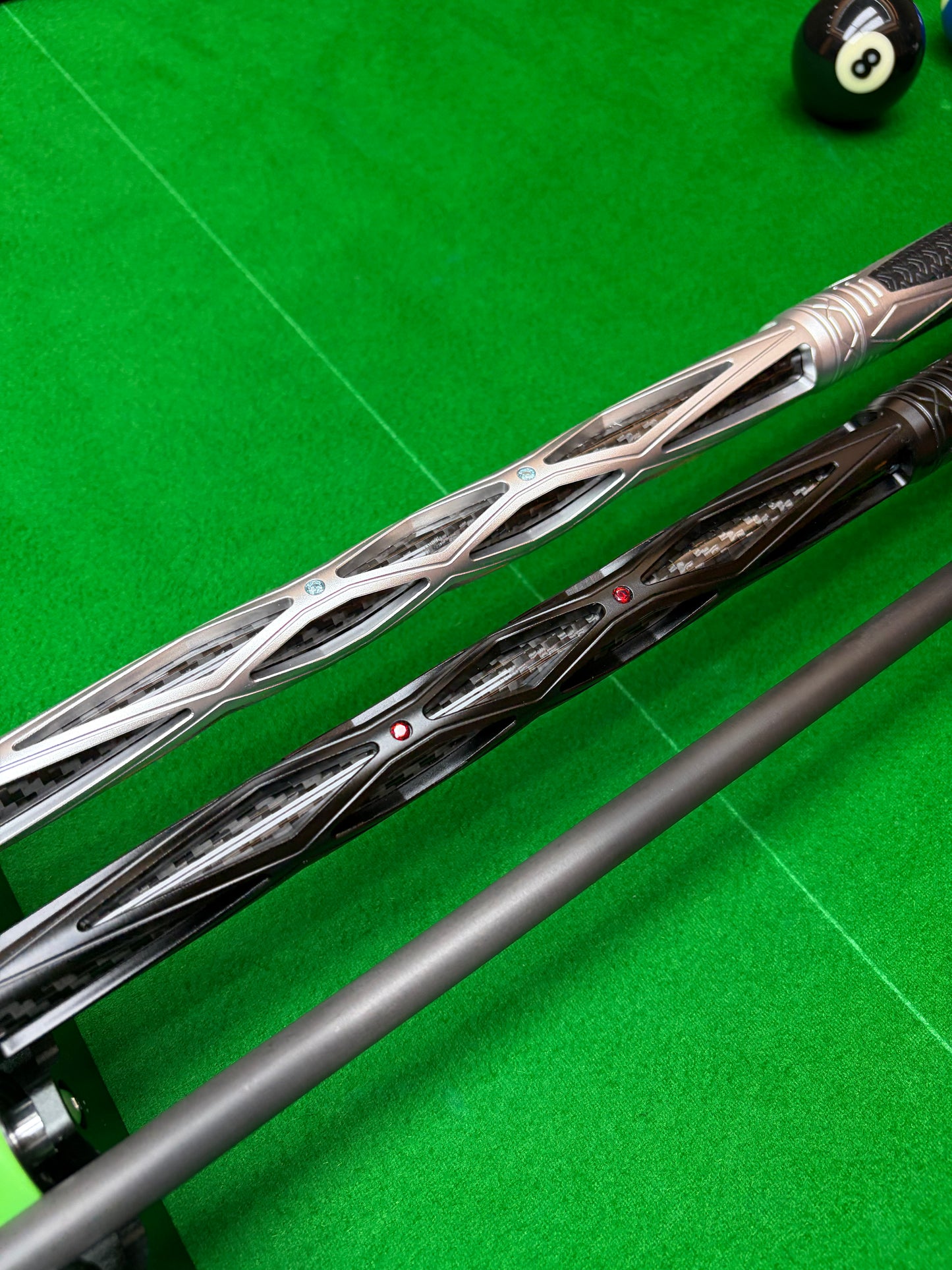 LANZEY Stellar T700 Carbon Fiber Pool Cue Set
